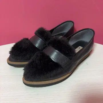 다이애나 블랙 퍼 로퍼