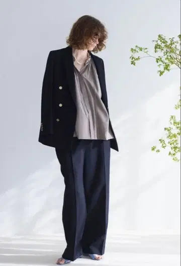 에부르 ebure 라이트 울 개버딘 와이드 팬츠 38