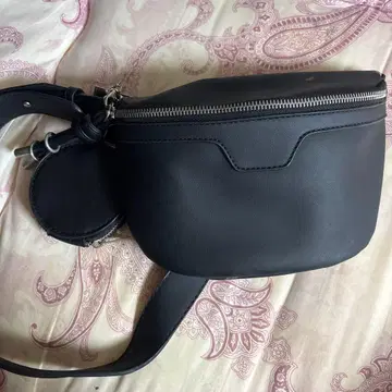 블랙 합성 피혁 바디백 코인 케이스 포함