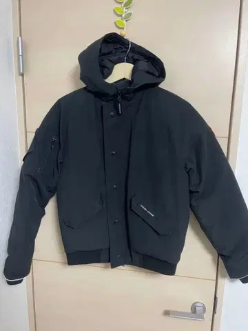 CANADA GOOSE 블랙 다운 자켓