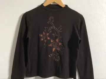 노브랜드 긴팔 상의 브라운 새상품급