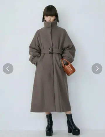 브라운 하이넥 벨트 롱 코트