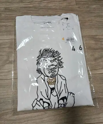 철콘 근크리트 T셔츠 시로(S사이즈)