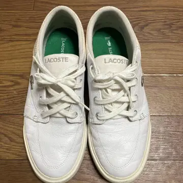 LACOSTE 화이트 가죽 스니커즈 26.5