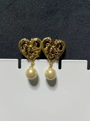 MOSCHINO 귀찌 펄 장식