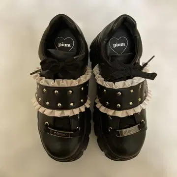 pium 피움 프릴 벨트 볼륨 스니커즈