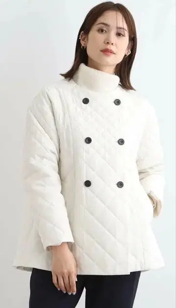 INDIVI [발수] 그라데이션 퀼트 토퍼 코트