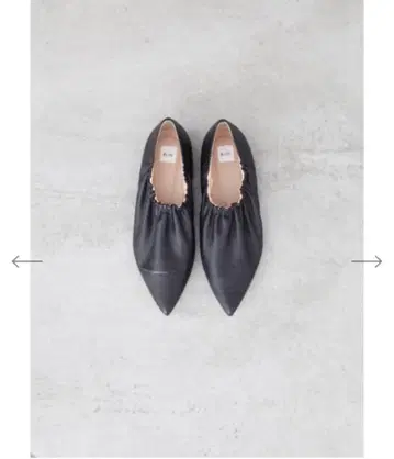 새상품급 36 엘린 ELIN 블랙 개더 플랫 가죽 신발 펌프스