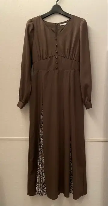 RESEXXY 코르셋 절개 롱 원피스 레오파드 무늬