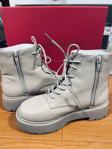 오리엔탈 트래픽 가죽 부츠 그레이