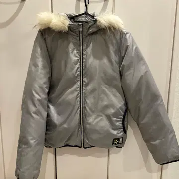 퍼 달린 다운 자켓 실버