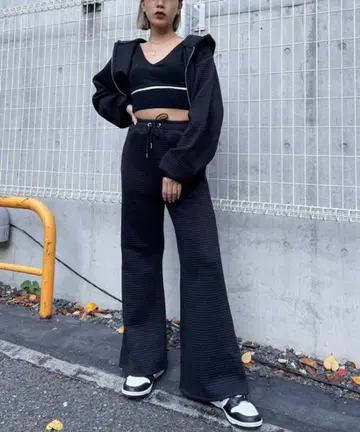 SPIRALGIRL 퀼팅 ZIP 숏 후드티 셋업