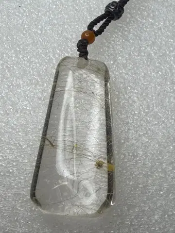 수정 펜던트 목걸이 골드 컬러 인클루전