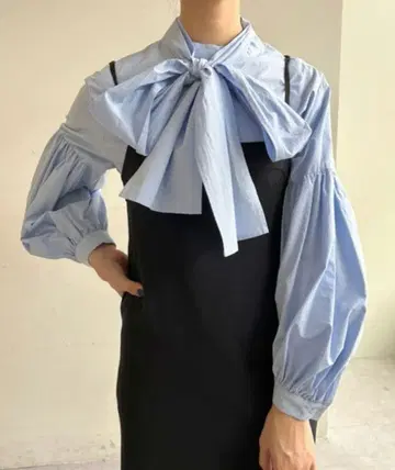 SHENERY 리본 타이 셔츠 블루 셔츠