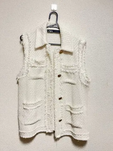 ZARA 트위드 베스트 화이트 프린지 골드 버튼