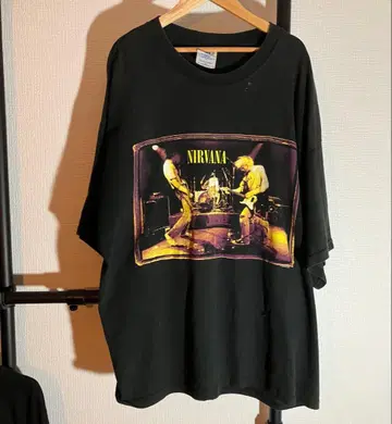 00s 1996 Nirvana TEE