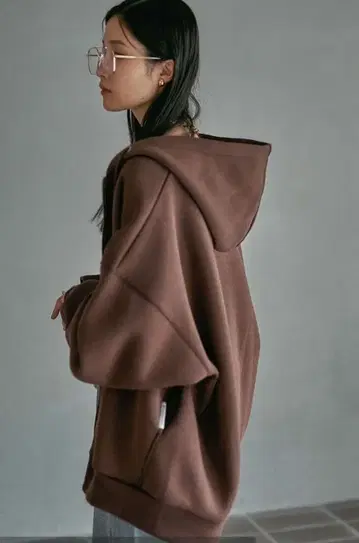 LEPSIM 퍼프 에어 ZIPBIG 후디 브라운