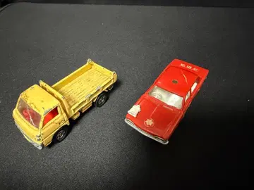 구형 토미카 흠집 있음