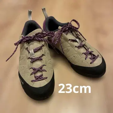23cm 3회 사용 트레킹 슈즈 몽벨