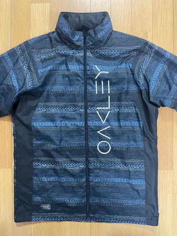 OAKLEY 수납 후드 부착 자켓 XL 사이즈