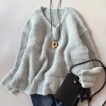 이우엔마토프 모헤어 혼방 울 긴팔 니트 스웨터 라이트 블루