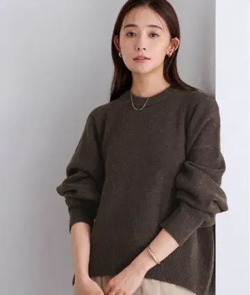 유어스 야크라이크 크루넥 니트