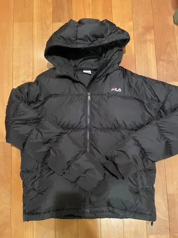 FILA 후드 부착 블랙 다운 자켓