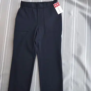 DOCLASSE 새상품 다크 네이비 캐주얼 팬츠 안쪽 따뜻함 7 사이즈