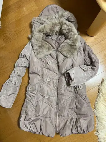 퍼 달린 후드 다운 자켓