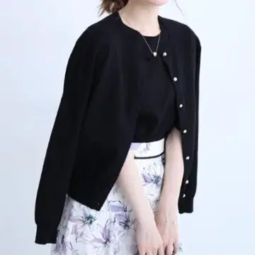 미사용 새상품 아푸와이저 리셰 시어 슬리브 앙상블 네이비