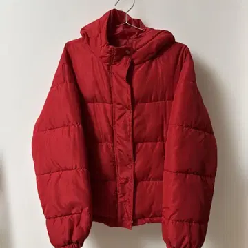 다운 자켓 빨간색
