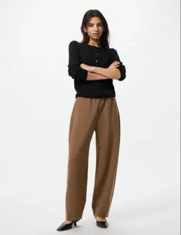 완판템 유니클로 드라이 맨투맨 커브 팬츠 기장 짧음 브라운