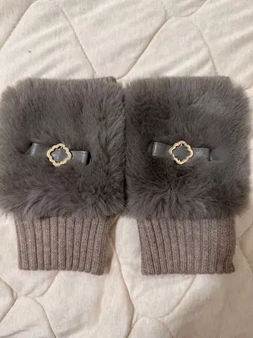 [ 미사용 새상품 ] TOCCA 모카 베이지 퍼 암커버