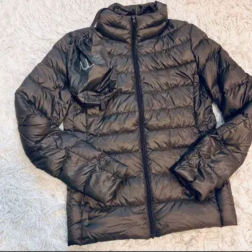 울트라 라이트 다운 유니클로 여성용 M 새상품급