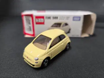 토미카 피아트 500