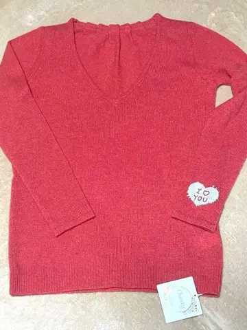 체스티 V넥 캐시미어 니트 ( I you 자수 )