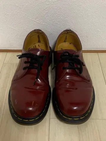 닥터마틴 3홀 부츠 26cm