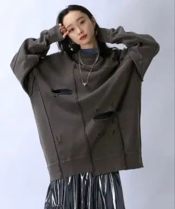 JEANASIS 컷 아웃 리메이크 기모 풀오버