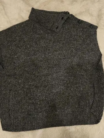 어깨 단추 니트 베스트