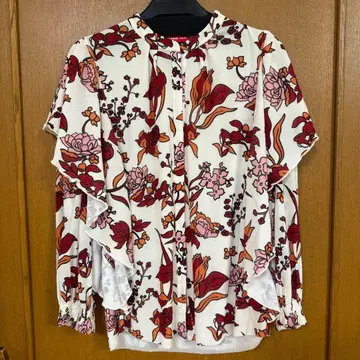 비비안 탐 꽃무늬 프린트 블라우스