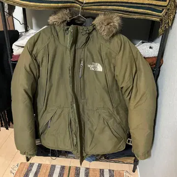 THE NORTH FACE 후드 부착 다운 자켓 M 사이즈 퍼 부착