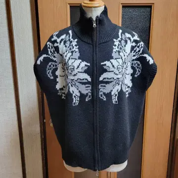 이즈스칼라 니트 베스트