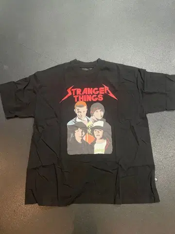 Stranger Things T셔츠 블랙