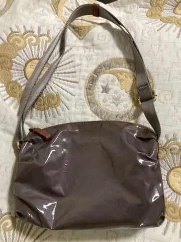 HUNTING WORLD 헌팅월드 숄더백 브라운