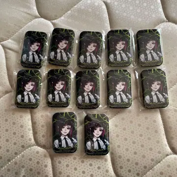 트위스테 릴리아 반 루즈 캔뱃지 스퀘어 캔