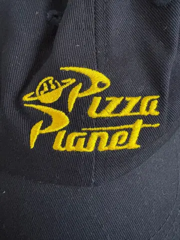 토이스토리 피자 플래닛 로고 네이비 캡