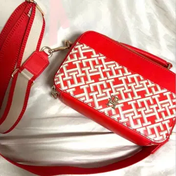 TOMMY HILFIGER 오렌지 숄더백