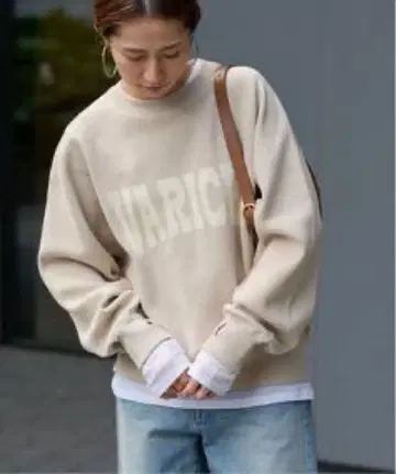 로고 니트 맨투맨 새상품급