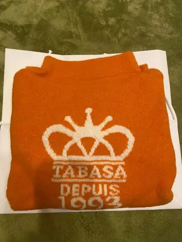 TABASA 애니버셀 모크넥 니트 [ TABASA 30주년 아이템 ]