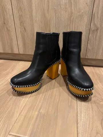 moussy 우드 밑창 부츠